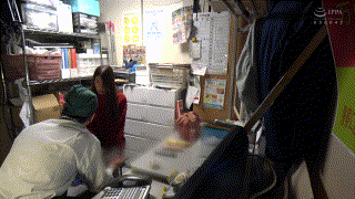 spes015【佳恋】山下佳恋 エロGIF 2